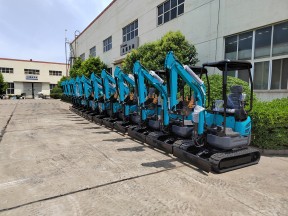 What are the characteristics of small hydraulic excavators? How is the supplier ranking?