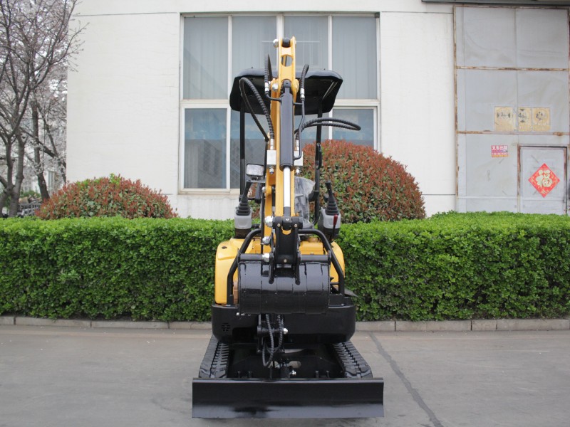 Small excavator customization and assembly process.jpg